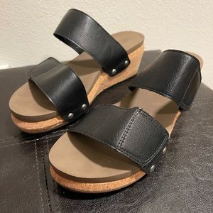 Boutique by Corkys Black Foam Wedges